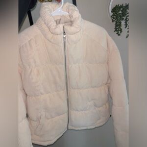 Hollister puffer jacket. Worn twice.
